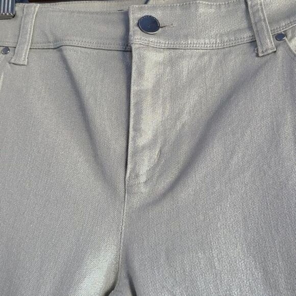 Chico's Platinum Pants Metallic Silver Crop Jeans NWT Size 0 US  Sz 4 - Picture 5 of 11